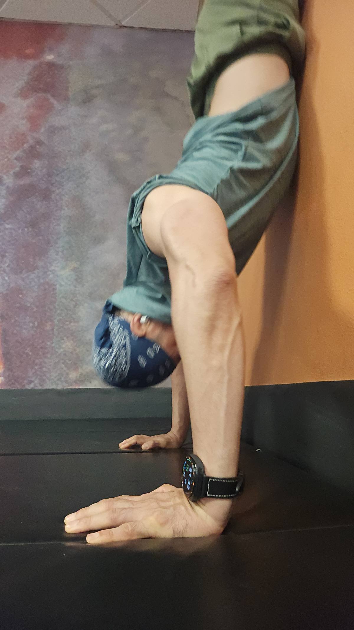 Handstand Day 61-90 ·