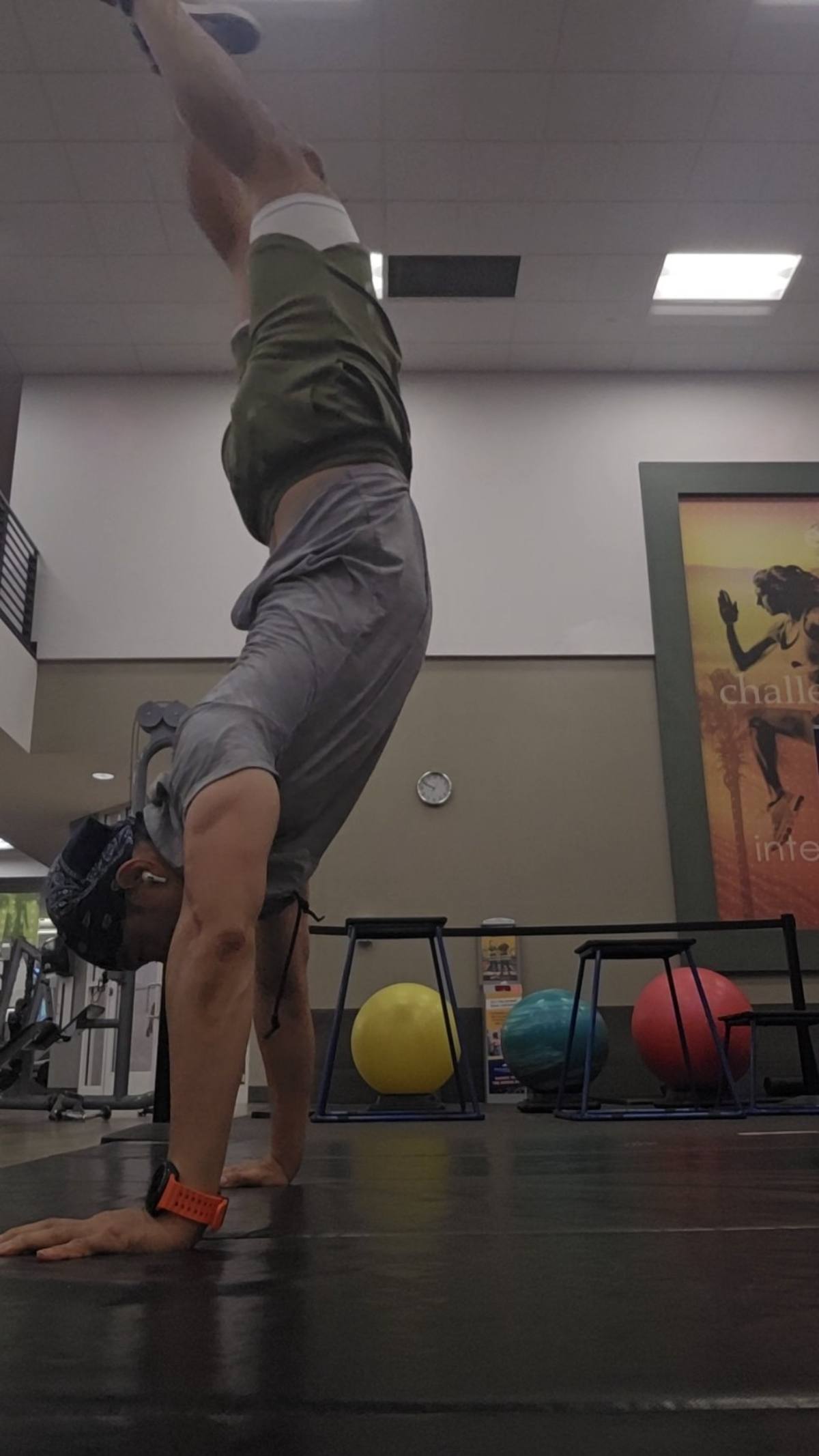 Handstand Day 91-115 · it is working. Needs more practice