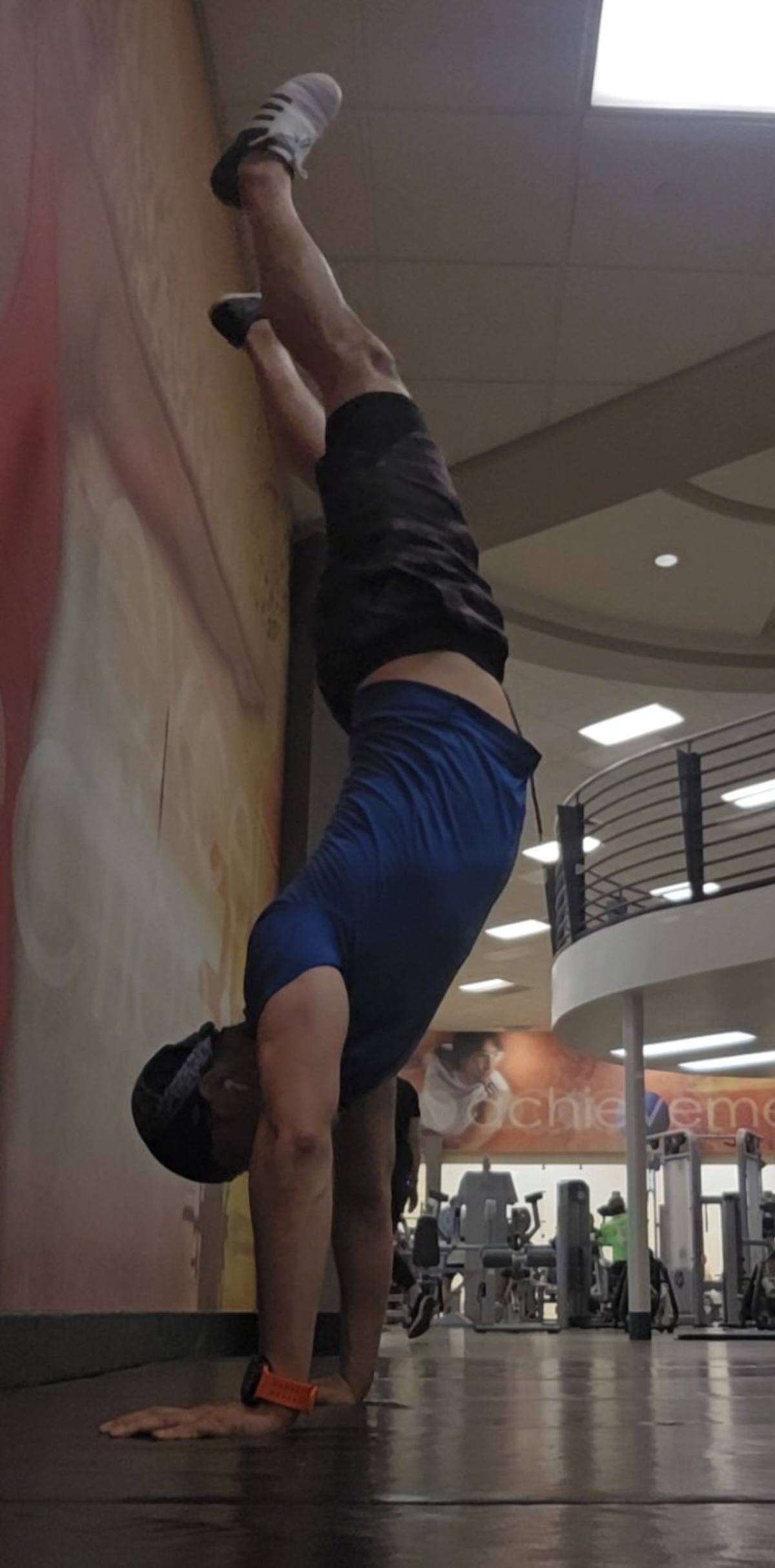 Handstand Day 91-115 · back at it again!