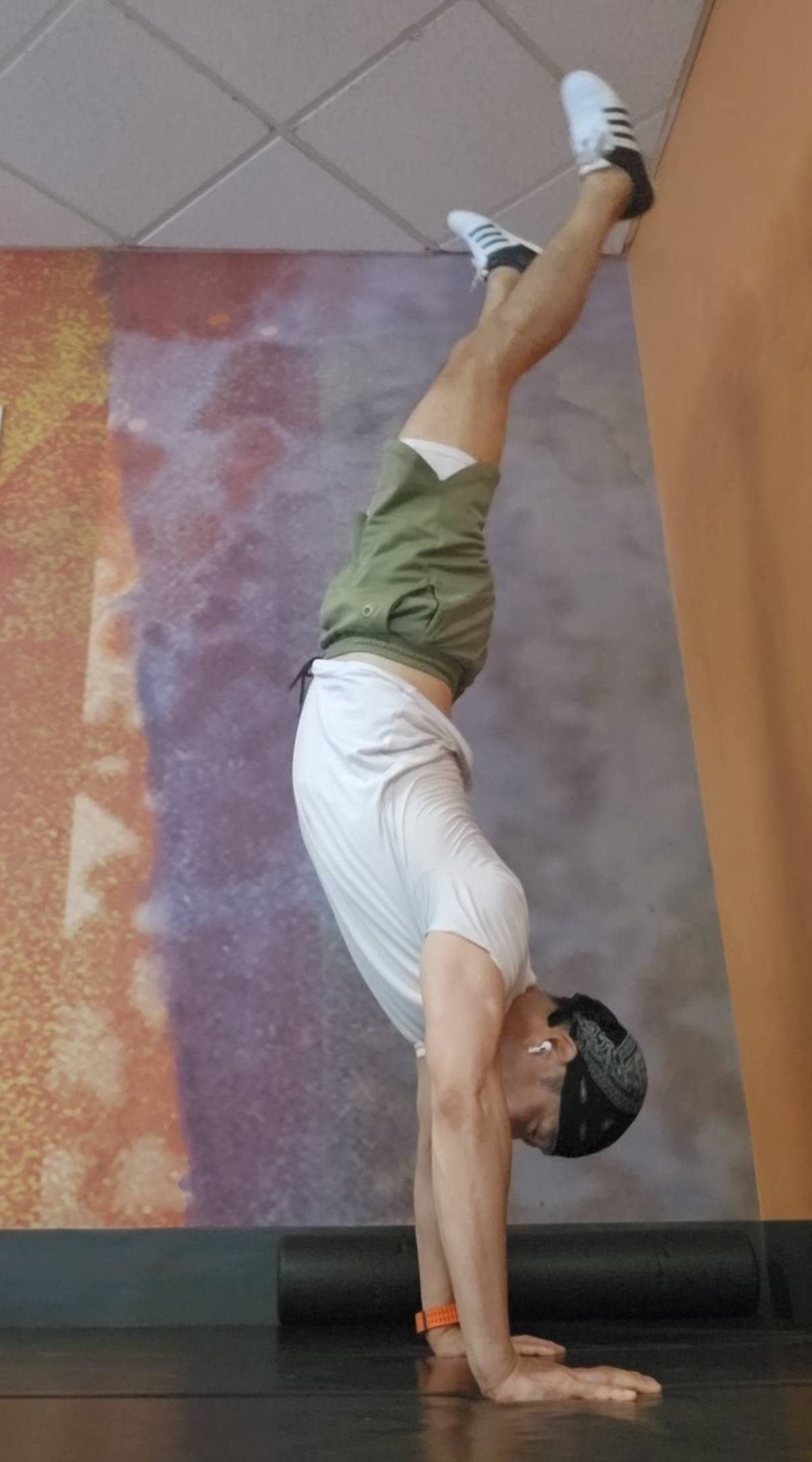 Handstand Day 91-115 · yes!!