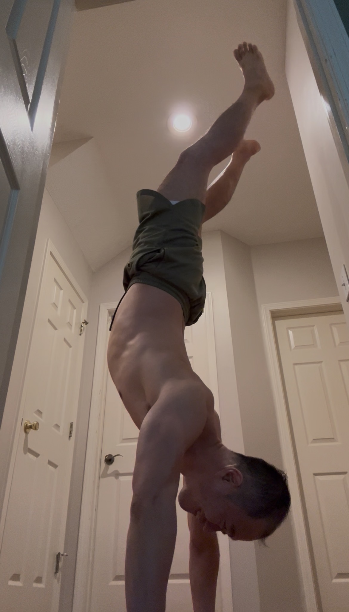 Handstand Day 116-130 · 20 min · 121 kcal